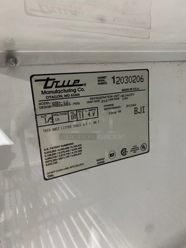 True Commercial Single Door Reach In Cooler Merchandiser! With View Through Door! Poly Coated Racks! Model: GDM12 SN: 12030206 115V 60HZ 1 Phase - Image 6 of 10
