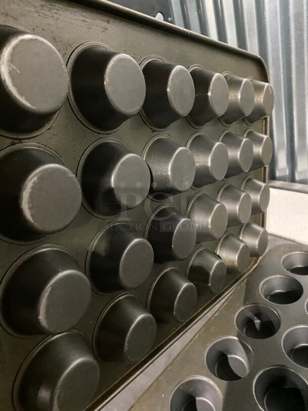 Stainless Steel 24 Cup Cupcake/Muffin Baking Pan! - Image 3 of 4
