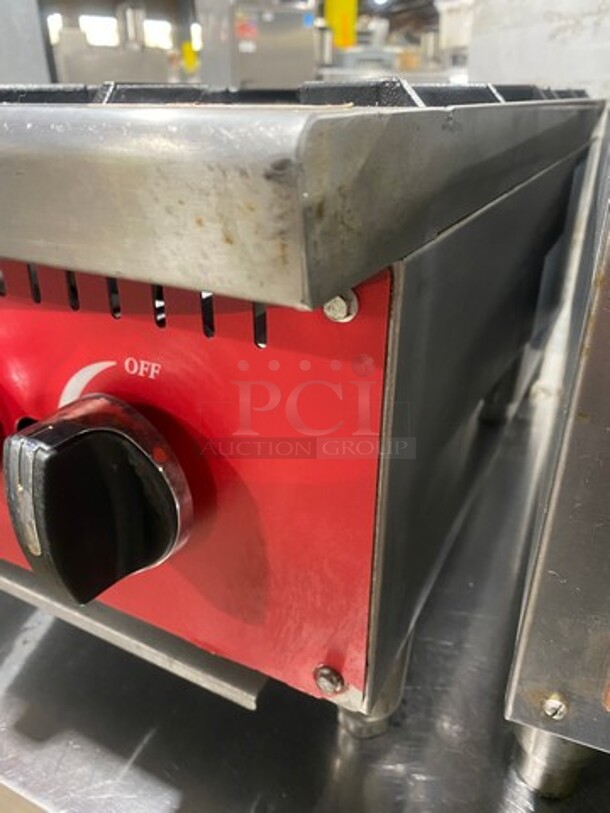 Avantco Commercial Countertop Natural Gas Powered 4 Burner Range! All Stainless Steel! On Small Legs! - Image 7 of 9