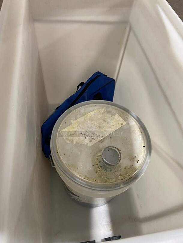 Dip Tank Used For Soaking Pans/Frying Filters! To Clean Off Carbon Buildup, Heater And chemicals Inside! - Image 5 of 6