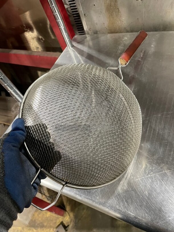 ALL ONE MONEY! Assorted Sifters! - Image 4 of 5