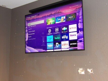 65" TCL Flat Screen TV, ROKU, TESTED AND WORKING. W/Wall Mount
**LABOR FOR REMOVAL ADDITIONAL FEE, CONTACT MISSOURI DIVISION FOR LABOR QUOTE OR ADDITIONAL QUESTIONS.