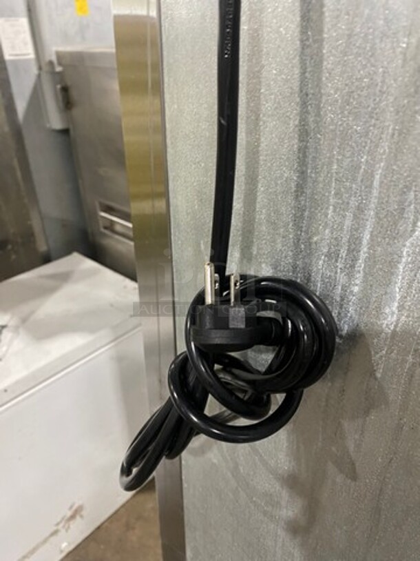 Norlake Commercial Single Door Reach In Refrigerator! All Stainless Steel! On Casters! Model: NR241SSS SN: 15041435 115V 60HZ 1 Phase - Image 9 of 9