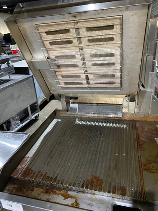 NICE! Lang Natural Gas Powered Groove Panini Style Grill/Flat Griddle Combo! With Underneath Storage Space! All Stainless Steel! On Casters! Model: GGB36TIB SN: D99475 - Image 5 of 11