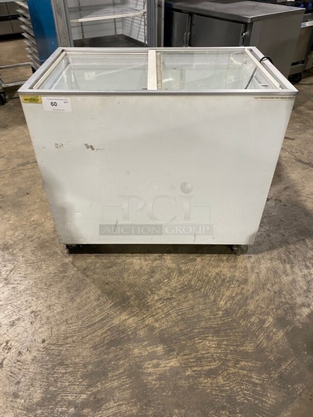 Stajac Industries Commercial Reach Down Chest Freezer Display Merchandiser! Model: EURO10WR SN: 080511962 115V 60HZ 1 Phase - Image 1 of 8
