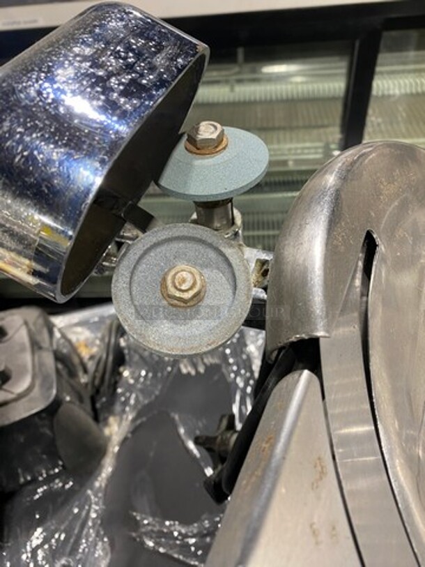 Globe Commercial Countertop Deli/ Meat Slicer! All Stainless Steel! Model: 720 SN: 721232  - Image 7 of 9