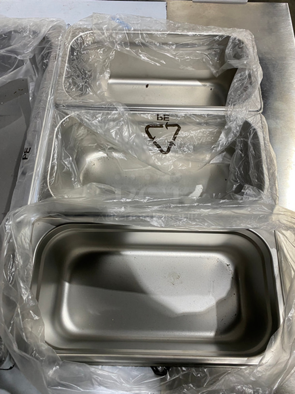 NEW! NEVER USED! Bayonne Commerical 5 Bay Cold Pan/Cold Food Buffet Counter! With Folding Serving Counter! With 2 Shelf Storage Underneath! All Stainless Steel! On Legs! Model: CPM-72 SN:7195 120V 60HZ 1 Phase! - Image 7 of 11
