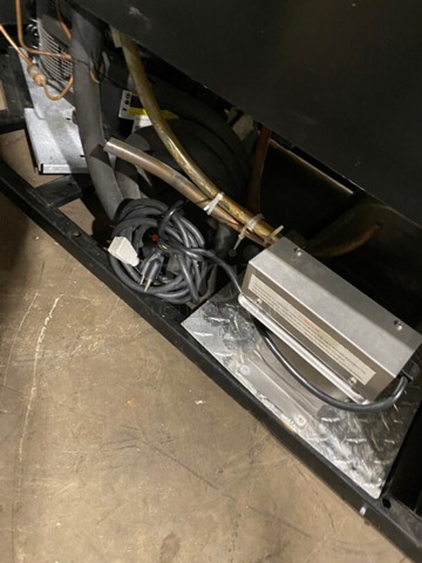 True Commercial 2 Door Reach In Cooler Merchandiser! With View Through Doors! With Poly Coated Racks! Model: GDM45EMLD SN: 7508645 115V 60HZ 1 Phase - Image 9 of 9