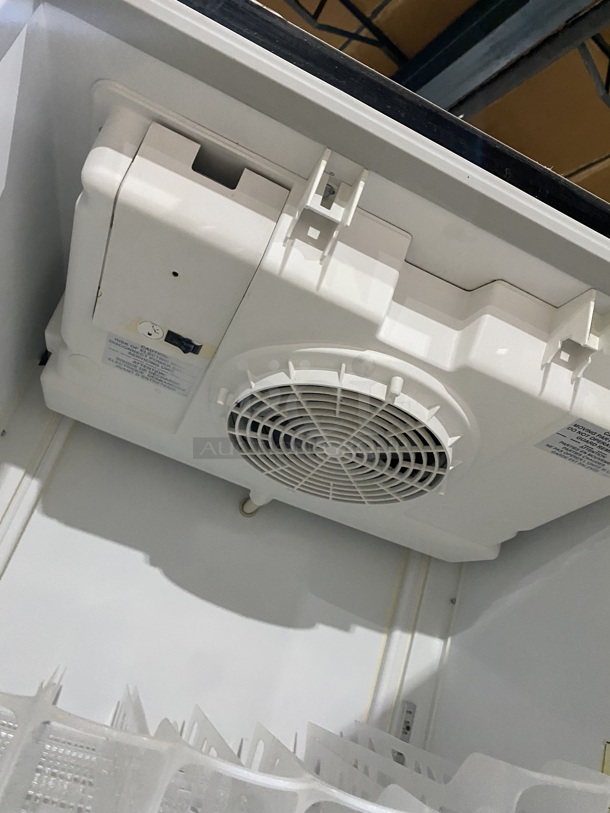Imbera ENERGY STAR Metal Commercial Single Door Reach In Cooler W/ Poly Coated Racks and Drink Sliders! Model G319 SN:111150711390 115V 1PH!  - Image 5 of 7