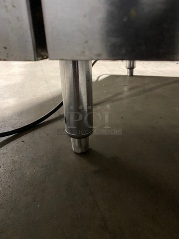 Blodgett Commercial Natural Gas Powered 6 Burner Stove! With Raised Back Splash And Salamander Shelf! With Oven Underneath! All Stainless Steel! On Legs! Model: B36DBBB SN: 08D64916 - Image 6 of 12