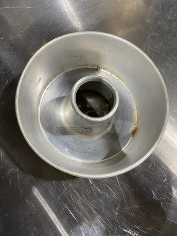 Alluminum Cake Bun Pans! 5 X Your Bid - Image 2 of 4