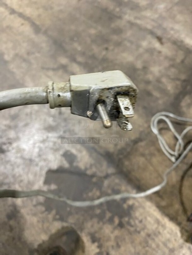 Turbo Air Refrigerated Salad Bar Island! With Double Over Head Shelf Storage! Single Door Storage Space Underneath! All Stainless Steel! On Casters! Model: MST28 115V - Image 10 of 10