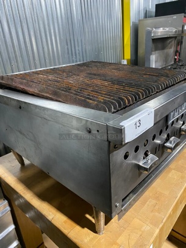 Vulcan Hart Commercial Countertop Natural Gas Powered Char Broiler Grill! Stainless Steel Body! On Small Legs! WORKING WHEN REMOVED! Model: VCCB25 SN: 637101178 - Image 4 of 10