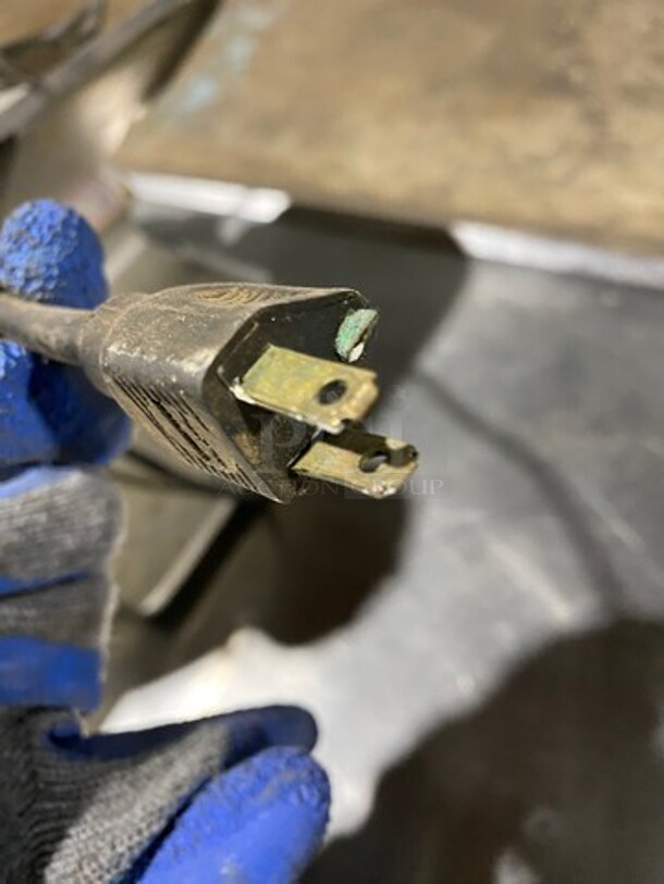 Fleetwood Commercial Countertop Deli/Meat Slicer! All Stainless Steel! - Image 7 of 7