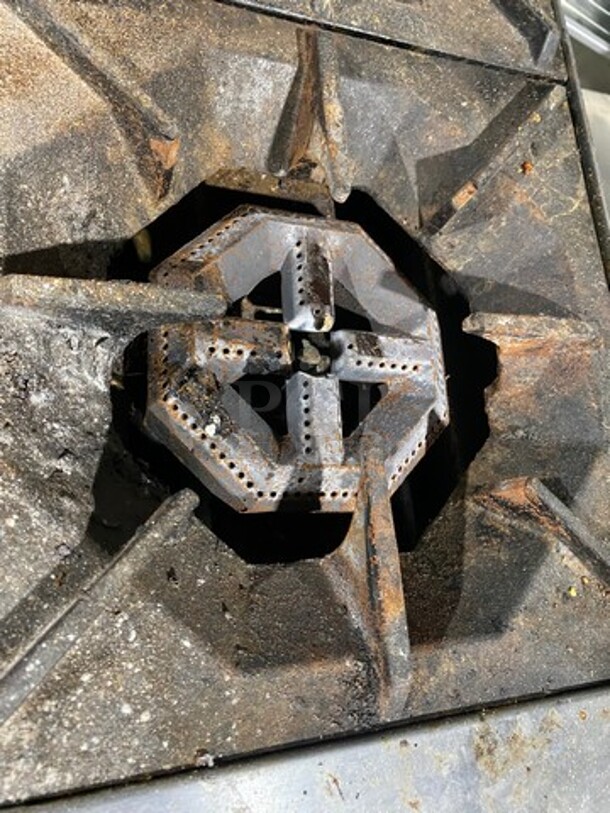 Late Model! Cookrite Commercial Countertop Gas Powered 2 Burner Range! All Stainless Steel! On Legs! Model: ATHP122 SN: ATHP122AUS100317081500C40263! Working When Removed!  - Image 5 of 8