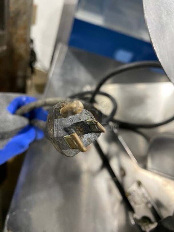  GLOBE Commericial Counter Top Deli Meat/Cheese Slicer! Stainless Steel! Model 500! 115V  1Phase!  - Image 7 of 7