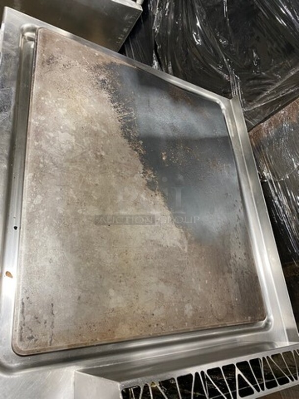 Electrolux Natural Gas Powered All Stainless Steel Plancha Flat Grill! ERMA Edition! Built On Stainless Steel Stand! On Legs! - Image 5 of 12