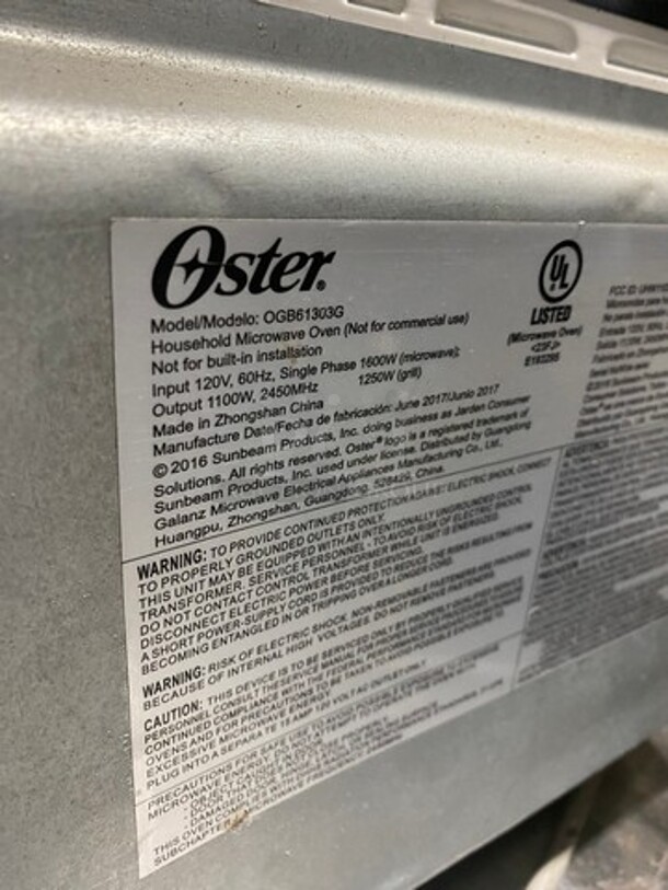 Oaster Couter Top Microwave Oven! Model OGB61303G! 120V 1Phase! - Image 5 of 8