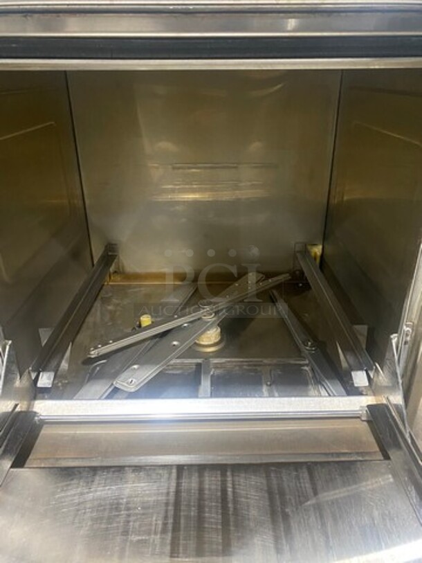Hobart Commercial Under The Counter Heavy Duty Dishwasher! All Stainless Steel! Model: LX30H SN: 231056151 120/208V 60HZ 1 Phase - Image 5 of 9