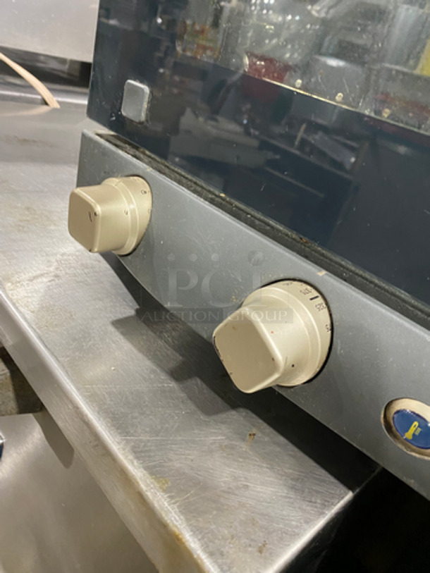 Cadco Unox Commercial Countertop Electric Powered Convection Oven! With View Through Door! Metal Oven Racks! All Stainless Steel! Model: XAF013 Lisa Series SN: 13425 120V 60HZ 1 Phase - Image 7 of 8
