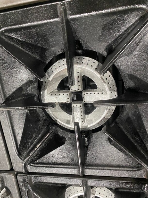 Qualite 6 Burner Natural Gas Powered Range! With Full Size Oven Underneath! All Stainless Steel! On Casters! - Image 6 of 9
