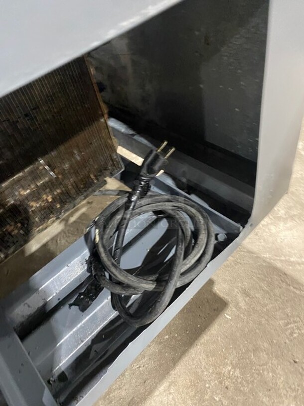 Leader Commercial Refrigerated Lowboy/Prep Table! With 2 Door Underneath Storage Space! All Stainless Steel! Model DR48SC Serial PS121452! 115V 1Phase! - Image 8 of 8