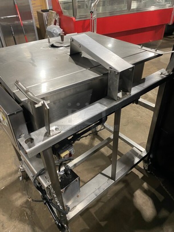 Groen Commercial Natural Gas Powered Skillet/Braising Pan! All Stainless Steel! On Casters! - Image 3 of 10
