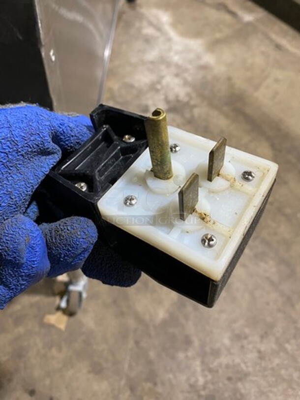 Eagle Commercial Electric Powered 5 Well Steam Table! With Storage Space Underneath! All Stainless Steel! On Casters! Model: YSPHT5 SN: 2008990235 208V 60HZ 1 Phase - Image 9 of 9