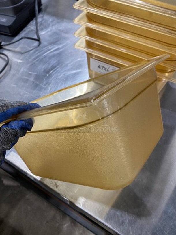 Rubbermaid Poly Half Size Food Containers! 4x Your Bid - Image 6 of 8