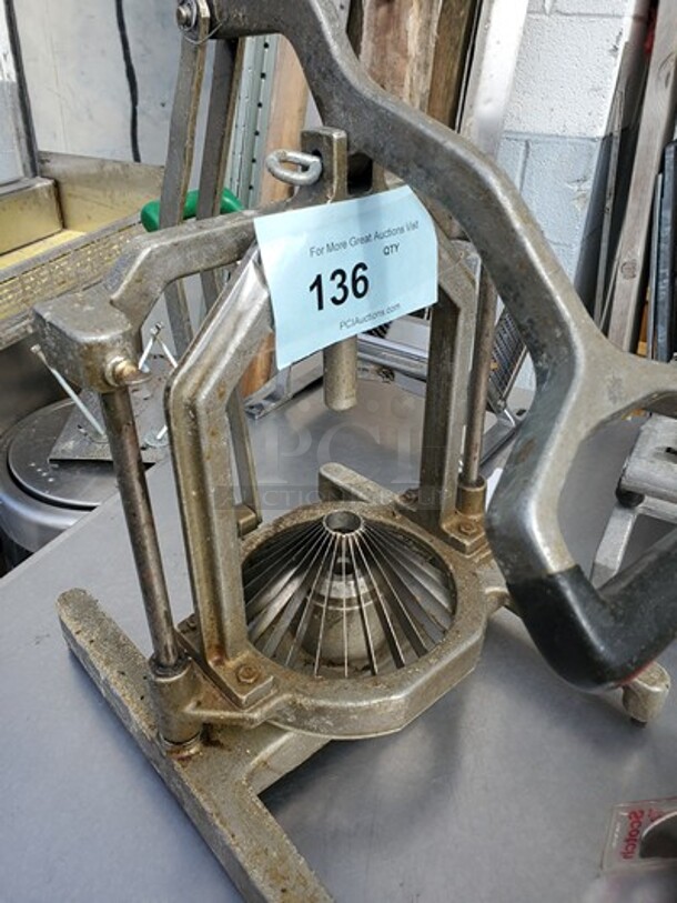 Vegetable Cutter.  - Image 2 of 4