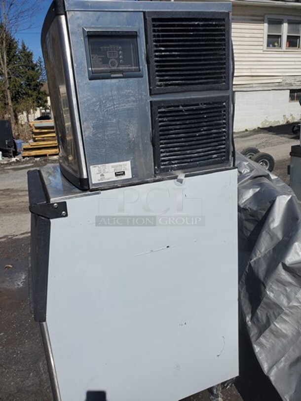 Pantin Commercial Ice Maker W/ Bin 115V  - Image 5 of 11