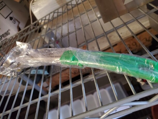 Green Perforated Portion Spoon - Image 3 of 7