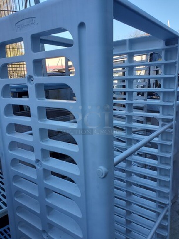 Rubbermaid cooling rack  - Image 6 of 8