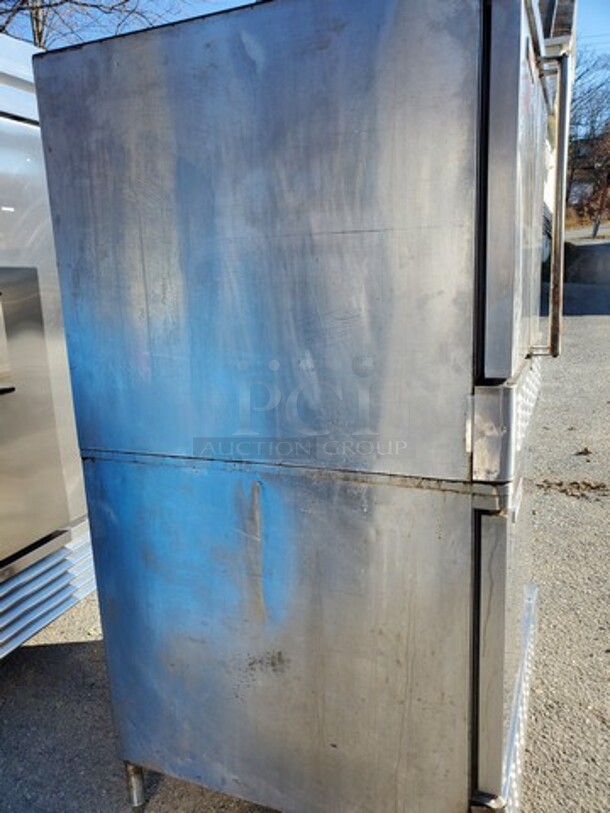 Blodgett Zephaire Electric 3PH Full Size Single Deck Convection Oven 38X37X36 (Bottom oven/missing knobs) - Image 8 of 9