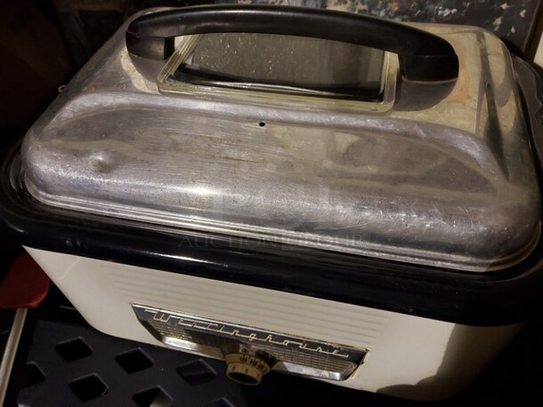Vintage Westinghouse Electric Roaster Oven White Metal - Image 9 of 9
