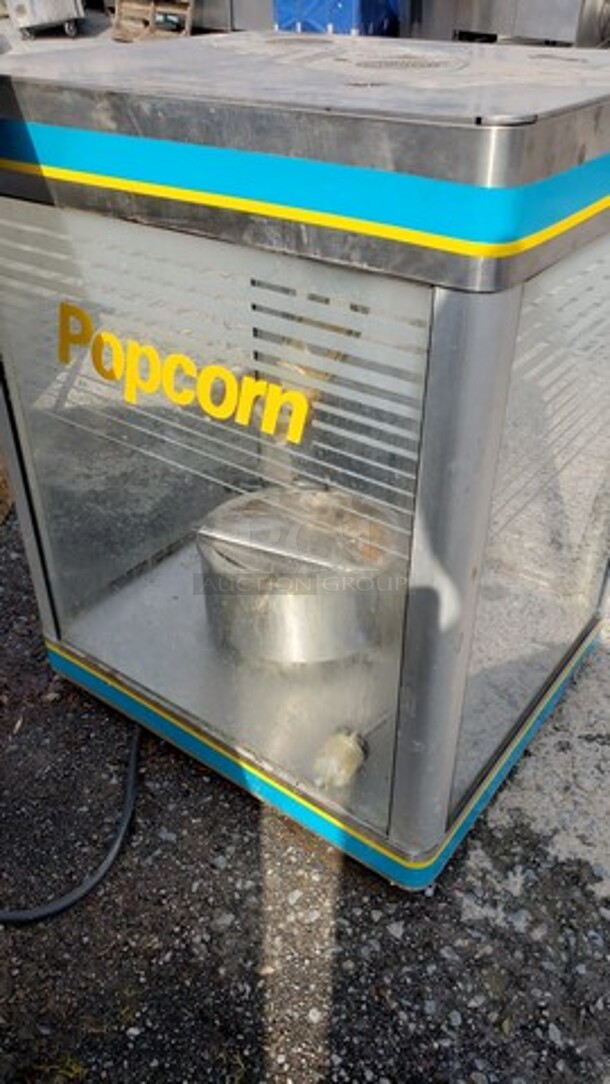 Star G14 Galaxy Popcorn Popper Machine! Needs new plug.

120 V
2.4 W - Image 4 of 7
