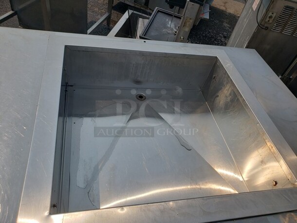 Stainless Steel Drop In Cold Food Station! - Image 4 of 4