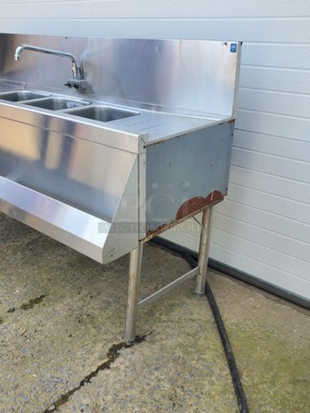 Bar Sink|3 compartment|60"X24"X28" Very nice condition! - Image 4 of 5