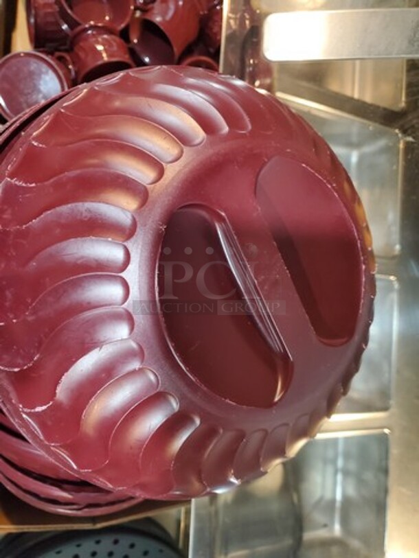 ALL ONE MONEY Dinex Turnbury Insulated Dome for 9" Plates - Cranberry - Image 5 of 6
