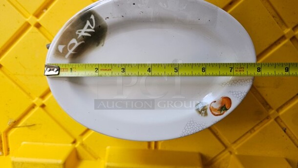 Lot of 14 Plastic Side Dishes - Image 2 of 3