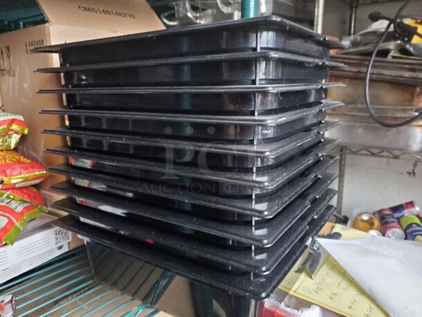 Lot of 10 Plastic Food Storage Containers - Image 1 of 2