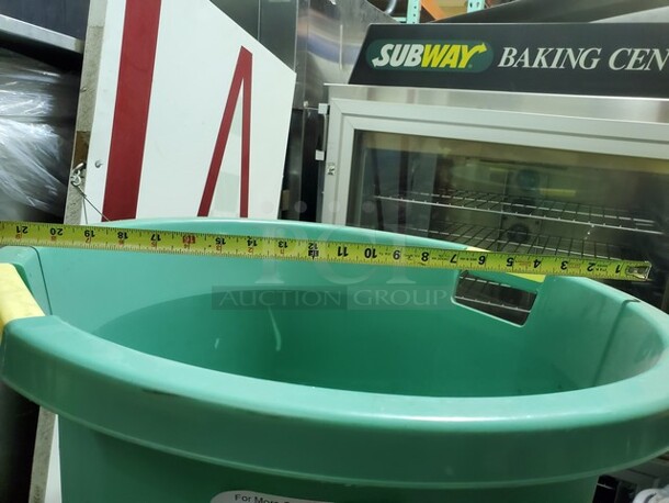 Plastic Bin - Image 4 of 4
