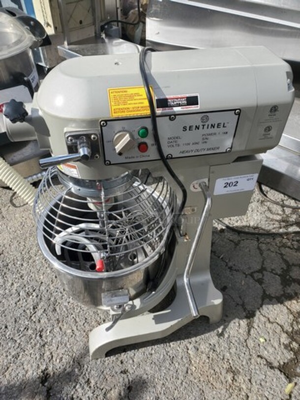 Sentinel SHLM-20B 20-Quart 3-Speed 1.5 HP All-Purpose Mixer
110 V
60 Hz
1 PH - Image 1 of 4