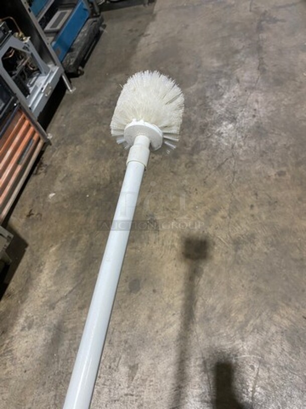 Electro Freeze Commercial Ice Cream/ Gelato Batch Freezer Machine! All Stainless Steel! Model: CS4242 SN: E2P1073 115V 60HZ 1 Phase - Image 9 of 10