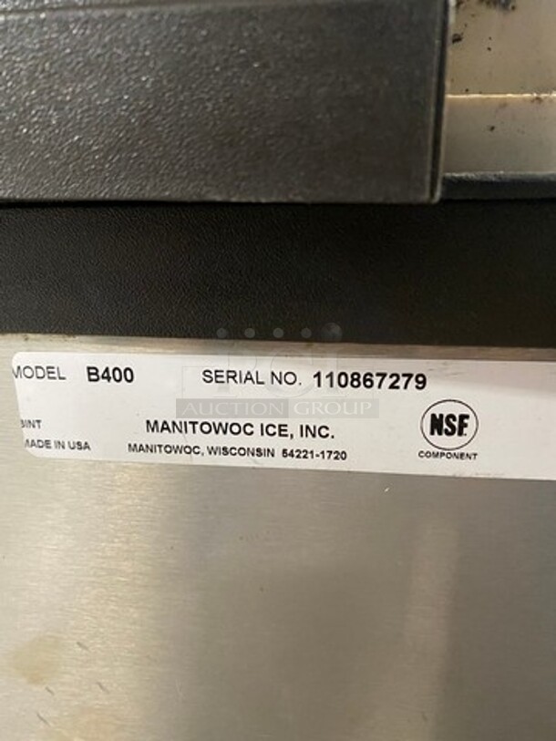 Manitowoc Commercial Ice Maker Machine! With Commercial Ice Bin! All Stainless Steel! On Legs! 2x Your Bid Makes One Unit! Model: IY0504A161 SN: 1101201409 115V 60HZ 1 Phase, Model: B400 SN: 110867279 - Image 8 of 9