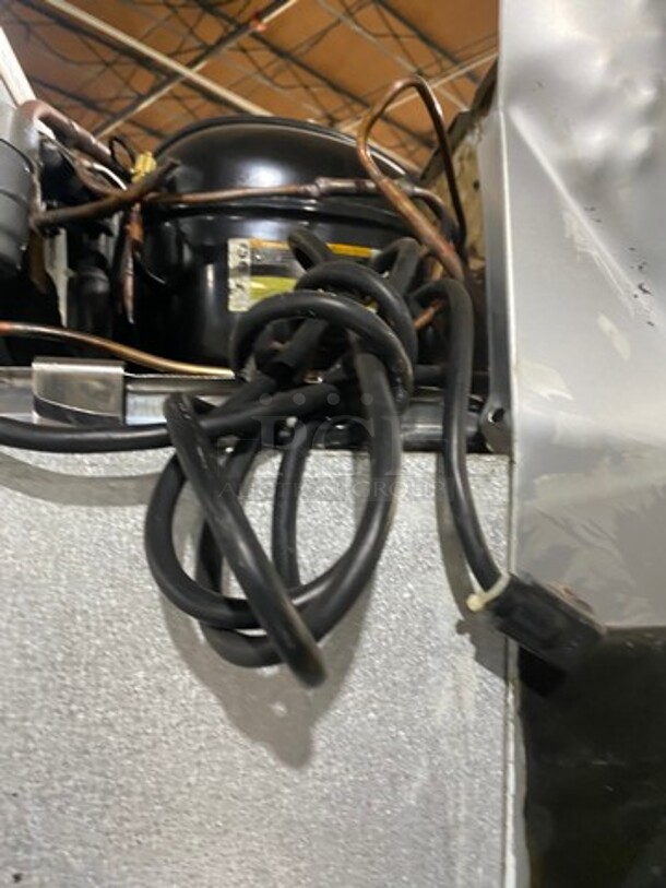 WOW! Traulsen Single Door Reach In Freezer! All Stainless Steel! On Legs! Model: G12010 SN: T67103C04 115V 60HZ 1 Phase - Image 9 of 9