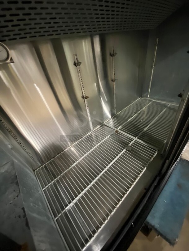 Continental Refrigerator 2 Door Slide Glass Bar Back Cooler! MODEL BBC69-SQD SN:14746705 115V 1PH - Image 5 of 8