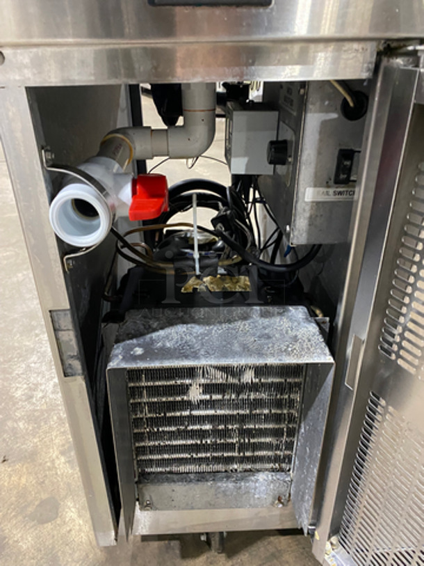 Randell Commercial Refrigerated Sandwich Prep Table! With 2 Door Storage Space Underneath! With Pan Holders! All Stainless Steel! Model: 51359WPR SN: W1611117-1 115V 60HZ 1 Phase - Image 9 of 11