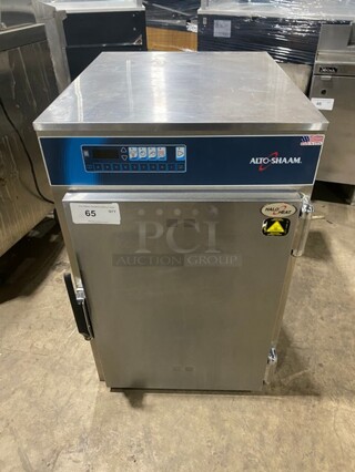 Nice! Alto Shaam Stainless Steel Commercial Cook N Hold Oven on Commercial Casters! MODEL:1000-TH/lll 208 Volts, 1 Phase.