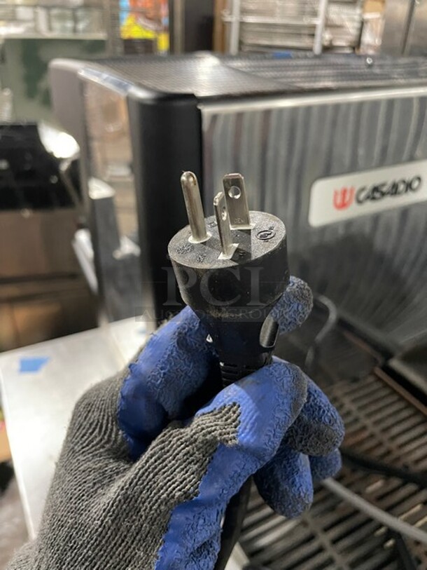 Casadio Stainless Steel Commercial Countertop 2 Group Espresso Machine w/ 2 Portafilters and 2 Steam Wands! MODEL UNDICI 208V 1PH - Image 10 of 12